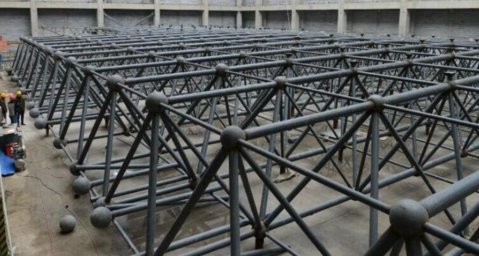 那曲淺談網(wǎng)架加工公司對(duì)網(wǎng)架保溫隔熱的方法