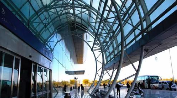 靜安網(wǎng)架鋼結(jié)構(gòu)自動(dòng)焊接與手動(dòng)焊接工藝的區(qū)別在哪里