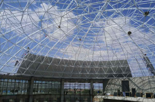 渭南網(wǎng)架公司為大家分享干煤棚在后期的維護(hù)措施