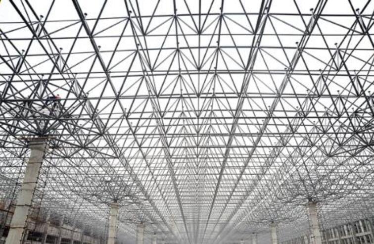 阿城網(wǎng)架公司為您分享干煤棚在后期的使用保養(yǎng)方法