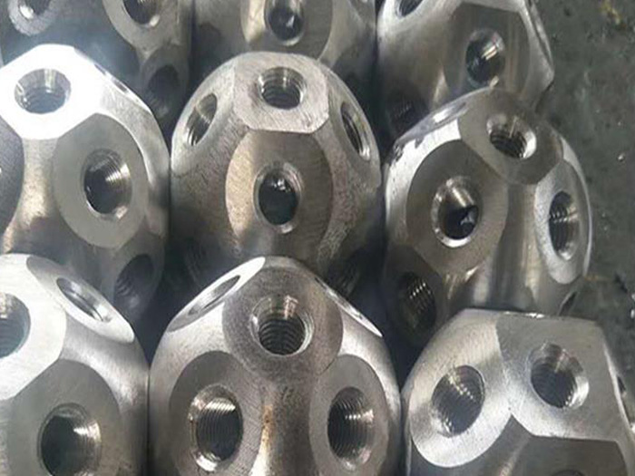 白銀螺栓球網(wǎng)架桿件制作